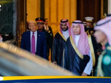 من السعودية.. ترامب يقرر رفع العقوبات عن سوريا