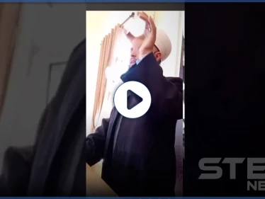 بالفيديو || بسبب إهانته على حاجز.. شيخ لبناني يمزّق بطاقته "الإسلامية" ويطالب بواحدة "مسيحية"