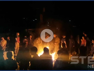بالفيديو|| مظاهرات وقطع طرقات في مخيمات إدلب احتجاجاً ضد هيئة تحرير الشام وقائدها "الجولاني"