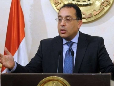 رئيس الوزراء المصري من باريس يتحدث عن ميزة في مصر غير موجودة بالشرق الأوسط