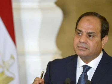 السيسي يعطي أمراً بخصوص السفينة العالقة بقناة السويس