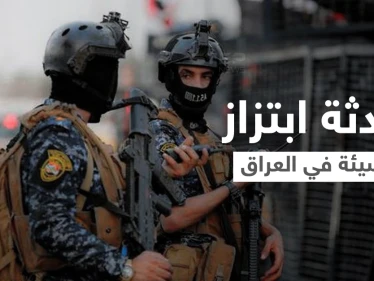 في لحظة محاولة اعتقاله.. رجل عراقي يهدد بإنهاء حياة فتاة كان يحتجزها بسيارته ويبتزها بنشر صورها (فيديو)