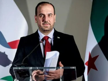 رئيس الائتلاف السوري يوجه رسالة شكر لتركيا.. ويدعو الدول "الحرة" لاتخاذ موقفٍ مشابهٍ لأنقرة