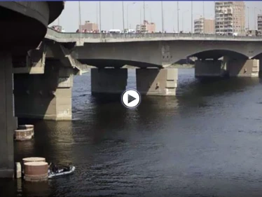 بالفيديو|| غواص يكشف حقائق غريبة حول ميكروباص كوبري الساحل "الشبح".. وكاميرات المراقبة ترصد جسم غامض