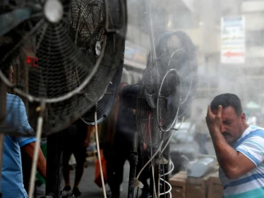 مع الانقطاع الدائم.. عبوات ناسفة تضرب أبراجاً للكهرباء في الأنبار العراقية
