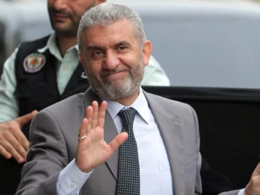رداً على منتقديه.. وزير العمل اللبناني يشرح قراره حول عمل الفلسطينيين في لبنان