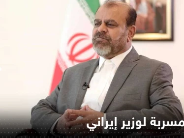 شاهد|| صور مسربة لــ وزير إيراني مع صديقته في ماليزيا تضعه في ورطة