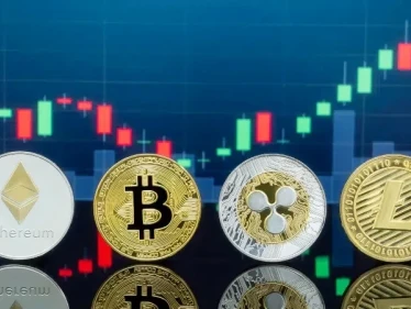 موجة ارتداد في أسعار البيتكوين والعملات الرقمية الكبرى عقب خسائر الـ24 ساعة المدمرة