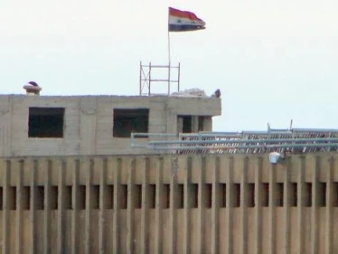 حقيقة محاولات اقتحام سجن حماة المركزي، ووضع المعتقلين المقرر الإفراج عنهم