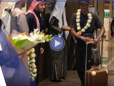 مراسم استثنائية لاستقبال فرق "السوبر" في الرياض والريال أول الواصلين (فيديو)