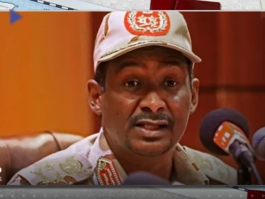 حساب وحيد يتابعه حميدتي على تويتر.. من هي الشخصية المصرية؟