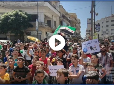 بالفيديو|| خروج مظاهرة في مدينة إدلب.. تطالب بمحاسبة النظام السوري وعودة المهجرين