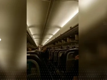 فيديو يرصد لحظات "مرعبة" عاشها ركاب طائرة هبطت اضطرارياً في مدينة روسية