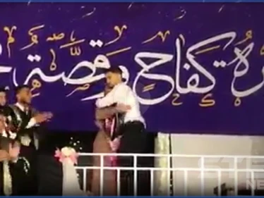 بالفيديو|| "أمي أكبر من كل الجامعة".. فلسطيني رفض إهانة والدته بحفل تكريمه الجامعي