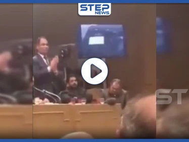 من بين أزمات الغاز والدولار.. سوري يشتري سيارة بـ400 مليون بمزاد علني بدمشق..! (فيديو)