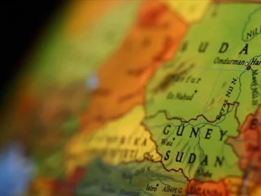 مخزون السودان من الأدوية الضرورية على وشك النفاد والحكومة تكشف السبب وتوجّه تحذيرات