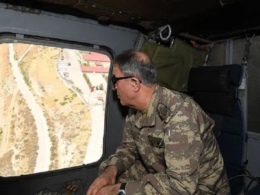 "أردوغان" يتعهد بحل الملف السوري تفاوضياً أو ميدانياً بعد انتخابات الغد