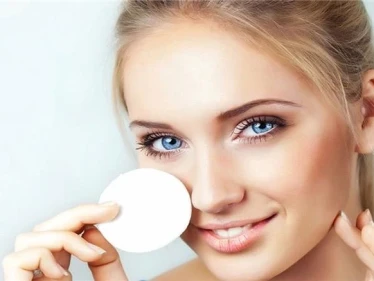 افضل مزيل مكياج مقارنة بين نيفيا وغارنييه ولوريال The Best makeup Remover