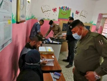بدء عمليات العد والفرز بعد إغلاق صناديق الاقتراع بالعراق والرئيس يعلّق على "الاقتراع الخاص"