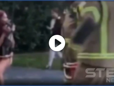 بالفيديو|| كاد أن ينتزع "الشورت" القصير.. فتاة تيك توك تحرك قسم الإطفاء بعدما علقت بأرجوحة