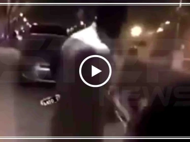 شاهد بالفيديو|| شاب سعودي يعتدي بالضرب المبرح على فتاة محجبة في الشارع!!