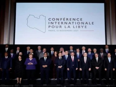 قادة العالم في مؤتمر باريس يحددون 6 أسابيع حاسمة في ليبيا والحكومة تتعهد بتسليم السلطة بشرط