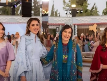 شاهد|| صور من حفل حناء رجوة آل سيف ومصممة تكشف ما كُتب على فستانها
