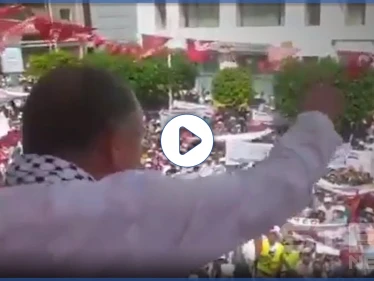 بالفيديو|| آلاف المتظاهرين في صفاقس التونسية.. ومخدر فرعون يتسبب بحالات اغتصاب جماعي في البلاد