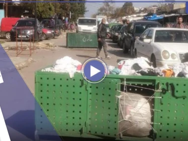 بالفيديو || إطلاق نار وقطع للطرقات في لبنان بعد انجراف الليرة لقاعٍ غير مسبوق
