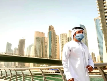 محمد بن زايد يعلن عودة الحياة إلى طبيعتها في الإمارات