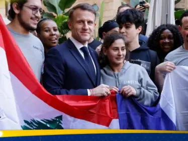 ماكرون يطالب باحترام سيادة لبنان وحماية المدنيين.. وحزب الله يحذر: 