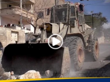 بالفيديو|| سرايا القدس تفجر جرافة إسرائيلية بمن عليها من جنود.. والقسّام تصدر بياناً