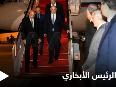 رئيس أبخازيا يصل دمشق ويلتقي الأسد.. وتهكم على مواقع التواصل حول "مصيره" المنتظر عقب الزيارة