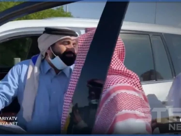 بالفيديو|| ردة فعل السعوديون في لقاء أول قطري يدخل السعودية بعد المصالحة الخليجية
