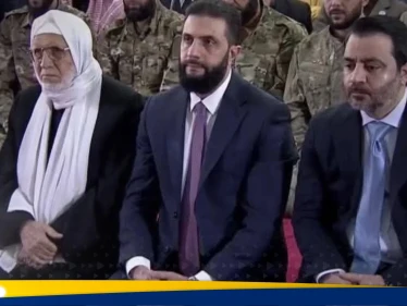 شاهد|| الرئيس السوري أدى صلاة عيد الفطر في مصلى قصر الشعب لأول مرة في تاريخ سوريا الحديث