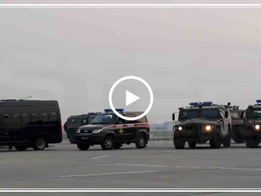 بالفيديو|| روسيا ترسل عشرات المدرعات العسكرية لقاعدة حميميم بسوريا