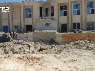 شاهد الدمار الذي تعرضت له مشفى الإيمان ببلدة أورم الكبرى غربي حلب جراء الغارات الروسية عليها