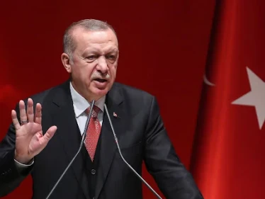 تركيا تستدعي عناصر من الإخوان المسلمين لتبلّغهم بقرارٍ حاسم وتتلقى منهم طلباً بالمقابل
