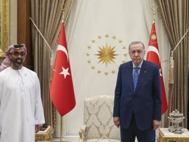 أردوغان يكشف أهم ملفٍ ناقشه مع المستشار الإماراتي قد يمهّد لاستثماراتٍ إماراتيةٍ ضخمة بتركيا