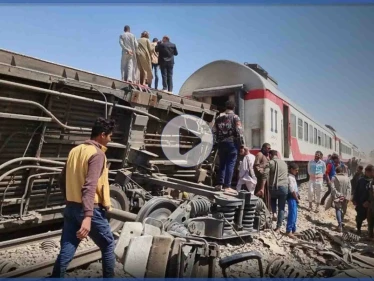 بالفيديو|| تصادم قطارين جنوب مصر يودي بحياة العشرات والحكومة المصرية تفتح تحقيقاً بالحادثة