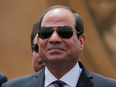 بعد نجاح تعويم السفينة الجانحة في قناة السويس.. كلمة للرئيس المصري وإدارة القناة
