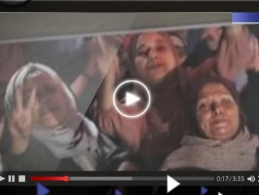 أسيرات فلسطينيات يكشفن الساعات الأخيرة قبل تحريرهن وماذا فعل بهن الجيش الإسرائيلي (فيديو)