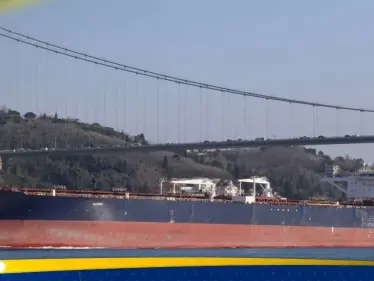 هجوم بمسيّرة يستهدف ناقلة نفط تركية في البحر الأسود والطاقم يطلب التدخل العاجل - وكالة ستيب نيوز