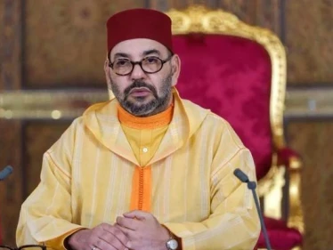 العاهل المغربي يدعو الفلسطينيين والإسرائيليين إلى طاولة المفاوضات