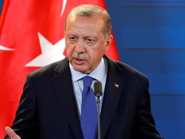 أردوغان يَعد بتنفيذ دوري كرة قدم في المنطقة الآمنة شمال سوريا