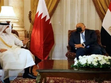 السيسي يوجه رسالة ودعوة لأمير قطر لزيارة مصر بأقرب فرصة.. وشكري يكشف مضمون الرسالة