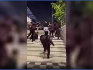 بالفيديو|| مشاجرة جماعية وضرب بالأيادي وتراشق بالألفاظ البذئية وسط مجمع بالرياض وردة فعل رجل تثير الجدل