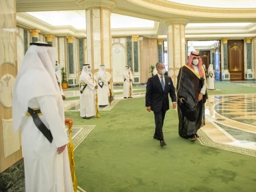بالفيديو|| توقيع 3 اتفاقيات بين السعودية وماليزيا.. إليك التفاصيل