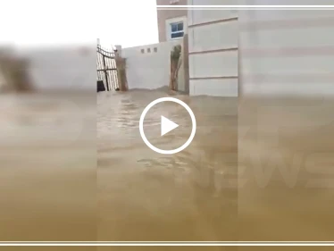 شاهد بالفيديو| أمطار غزيرة وسيول تجتاح شوارع الإمارات العربية المتحدة
