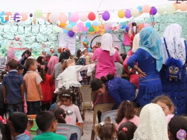 فعاليات لأطفال ديرسمعان غربي حلب تخللها وقفة احتجاجا على استمرار قصف أرياف إدلب وحماة - وكالة ستيب نيوز